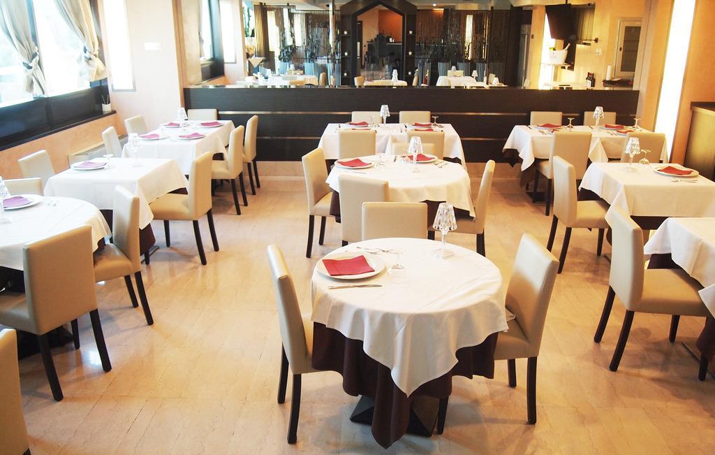 Golf Hotel Milano Opera Exterior foto