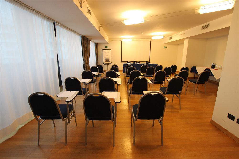 Golf Hotel Milano Opera Exterior foto