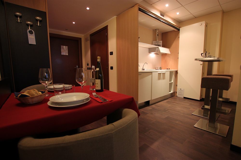 Golf Hotel Milano Opera Exterior foto